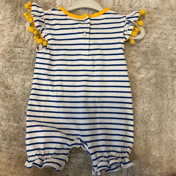 Be Mine Giraffe Onesie - Picture 2 of 3